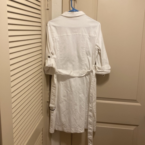 Lovely white, denim dress!  Belted with four pockets! - Picture 6 of 7